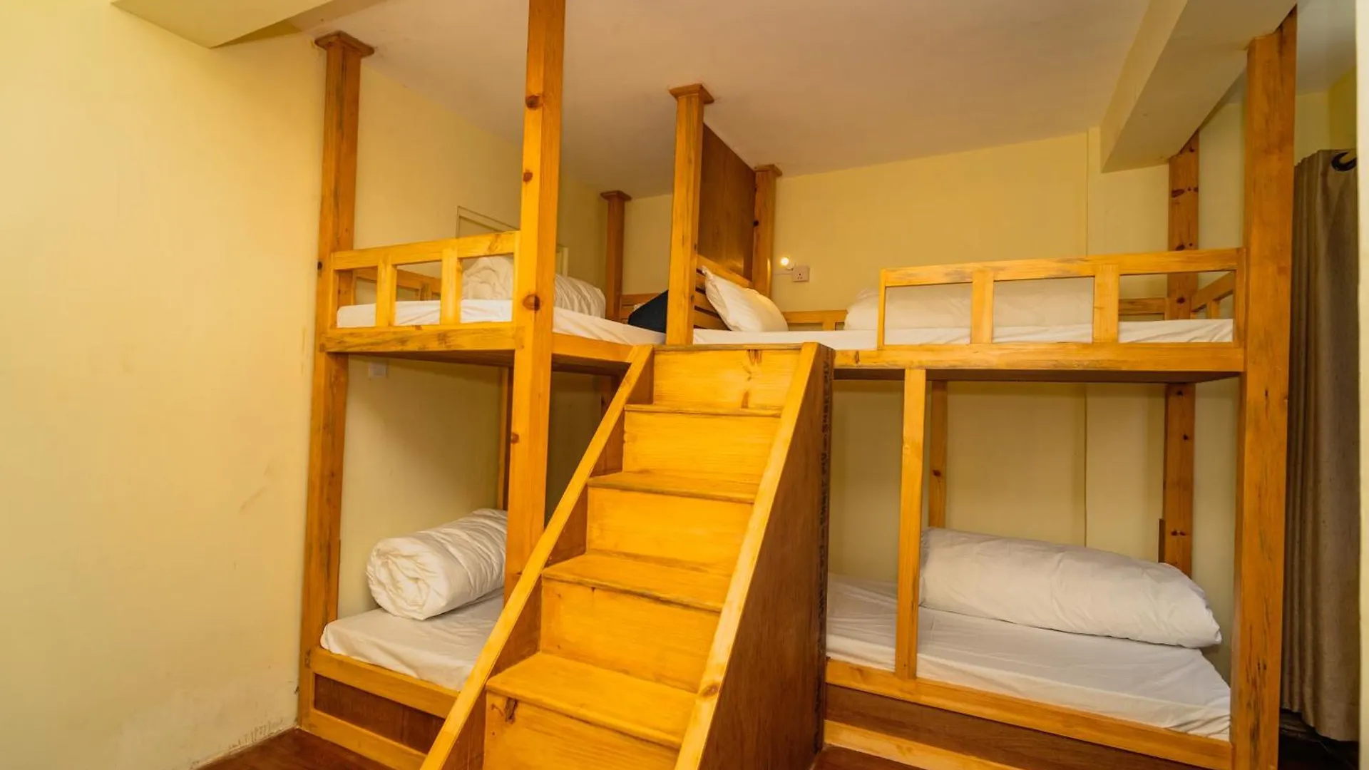 Aashraya Home Hostel كاتماندو