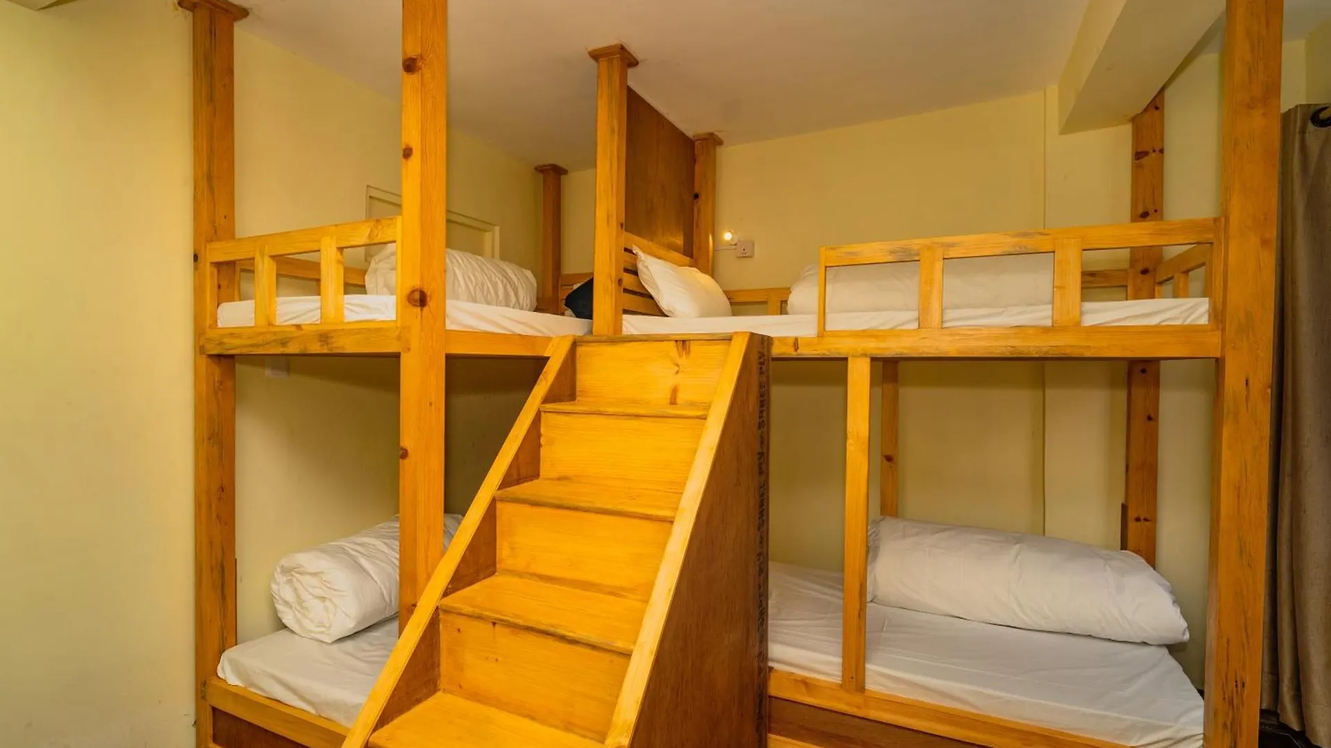 Aashraya Home Hostel كاتماندو