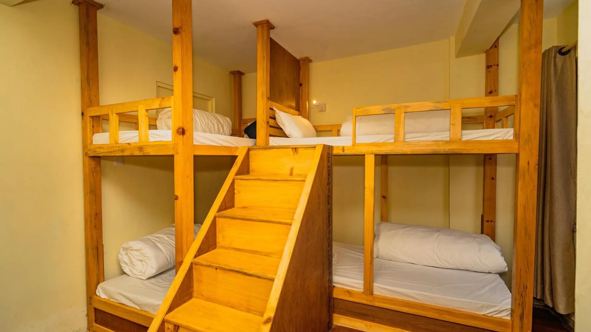 Aashraya Home Hostel كاتماندو